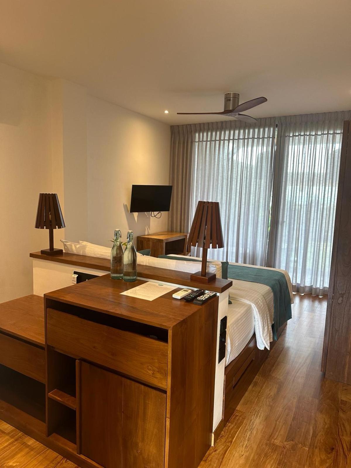 Bk Beach Boutique Hotel - هيكادوفا المظهر الخارجي الصورة