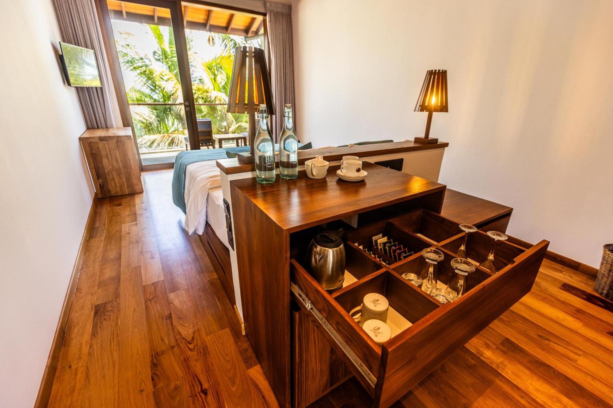 Bk Beach Boutique Hotel - هيكادوفا المظهر الخارجي الصورة